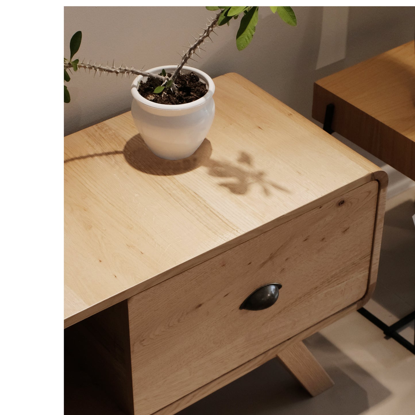 Aden Tv Unit